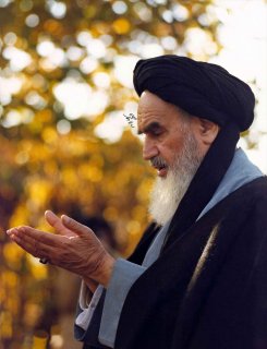 سیره زیبای امام خمینی در ماه محرم وصفر